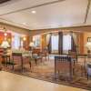 Отель La Quinta Inn & Suites by Wyndham Islip - MacArthur Airport, фото 19
