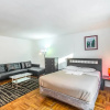 Отель Magnificent Studio At Leaside 10 Mins To Downtown, фото 21