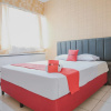 Отель RedDoorz Plus near Istana Maimun Medan, фото 5