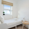 Отель Modern Mews House with Free Parking | By Huluki Sussex Stays, фото 1