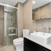 Отель Urban style apt fantastic city views, фото 6