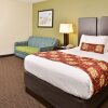 Отель SureStay Hotel by Best Western Virginia Beach Royal Clipper, фото 35