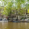 Отель B&B Singel Suites в Амстердаме