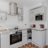 Отель Your Apartment Redcliffe Parade No9 I Ground Floor, фото 9