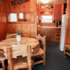 Отель Lazy R Cottages: 2 2 Bedroom Cabin, фото 4