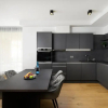 Отель Emerald Downtown Suites, фото 1
