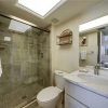 Отель Carlos Pointe 422 - Two Bedroom Condo, фото 9