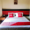 Отель OYO 4012 Ari Beach Inn, фото 5