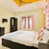 Отель OYO 19885 Home Elite Stay Nalukettu Homestay, фото 7
