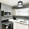 Отель Cozy Crib 5mins from the airport, фото 19