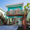 Отель Turquoise Treehouse 2 Bedroom Home, фото 1