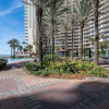 Отель Bambi's Beach House, фото 1