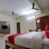 Отель OYO 44203 Sri Manis Residency, фото 3
