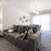 Отель LovelyStay - Newly Decorated 2BR Flat with Free Parking, фото 30