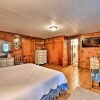 Отель 'lil Red Hen' Cottage in the Boone Area w/ Hot Tub, фото 7