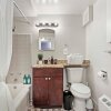 Отель Cozy 1BR Serene Apt in Bowmanville, фото 9