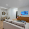 Отель Luxury & Stylish Studio Next to Bayside, фото 6