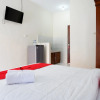 Отель RedDoorz near Mertasari Beach, фото 18