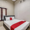 Отель RedDoorz near AAU Adisucipto Yogyakarta, фото 4
