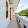 Отель OYO Living 2217 Permana Guesthouse Syariah, фото 14