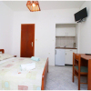 Отель Room Mirja - with parking : R4 Primosten, Riviera Sibenik, фото 5