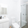 Отель Brand New Designer Living + Parking, фото 10
