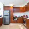 Отель Spacious 1-Bedroom Apartment With Parking, фото 4
