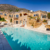 Отель Malibu Venetian Luxurious Villa, фото 11