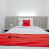 Отель RedDoorz Plus @ Jalan Juanda Medan, фото 5