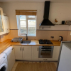 Отель Charming and Serene 2 Bedroom Flat - Sands End, фото 2