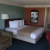 Отель Westwoods Inn & Suites, фото 4