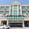 Отель GreenTree Inn YangZhou West KaiFa Road Baolong Square Express Hotel, фото 1