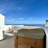 Отель Bayview J Penthouse private hot tub, фото 2