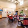 Отель Comfort Suites Portland Airport, фото 13