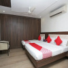 Отель OYO 13045 Hotel Solitaire Inn, фото 7