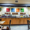 Отель Comfort Suites Airport, фото 18