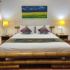 Отель Luxury Four Bed Villa Jasmine, Infinity Pool, Full Staff , Chef and Breakfasts, фото 2