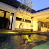 Отель Tanjung Lima Seminyak Villas, фото 1