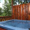 Отель Together Again 2 Bedroom Home with Hot Tub, фото 10
