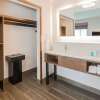 Отель Hampton Inn & Suites Windsor - Sonoma Wine Country, фото 6