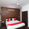 Отель OYO 40425 Hotel Dazzle Inn, фото 8