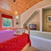 Отель Cozy Apt w/ Hot Tub & Deck, 10 Mi to Stowe Resort!, фото 2