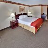 Отель Holiday Inn Express And Suites Watertown, an IHG Hotel, фото 11