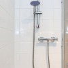 Отель Cosy Home Near Station, Parking, Netflix, Sleeps 5, фото 10