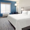 Отель Holiday Inn Express & Suites Palm Desert - Millennium, фото 6