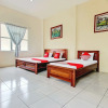 Отель Penginapan Sederhana Syariah by OYO Rooms, фото 15
