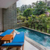 Отель Beachfront 3br Luxe Plunge Pool On Naithon Beach, фото 17