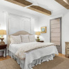 Отель Spacious Home: 5br/4.5ba, Sleeps 12, Beach Access, Cool Covered Back Porch!, фото 7