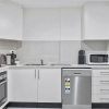 Отель Modern Luxury Apartment Walking Distance to Train Station, фото 2
