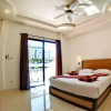 Отель GOLDLAND Luxury Pool Villa Pattaya Walking Street 8 Bedrooms, фото 3